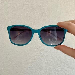 NWT Elle sunglasses